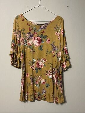 Elliott & Vine Mustard Yellow Top W/ Flowers